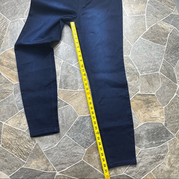 R1893 Roebuck & Co. Skinniest Leg Legging - Picture 9 of 10